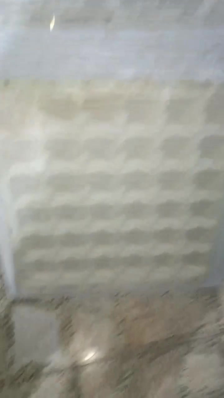 عندي ذني مال سقف ثانوي 5 قطع كلهن شغلات اي ضرر أو مشاكل مابيهن 5 أو 4 اناره بيهن كلملات هنه ومحولاتهن اربط وشغل سعر 30الف مكاني بغداد الغزاليه بداية شارع الظغط توصيل موجود ***********          تفاصيل داخل الفيديو
