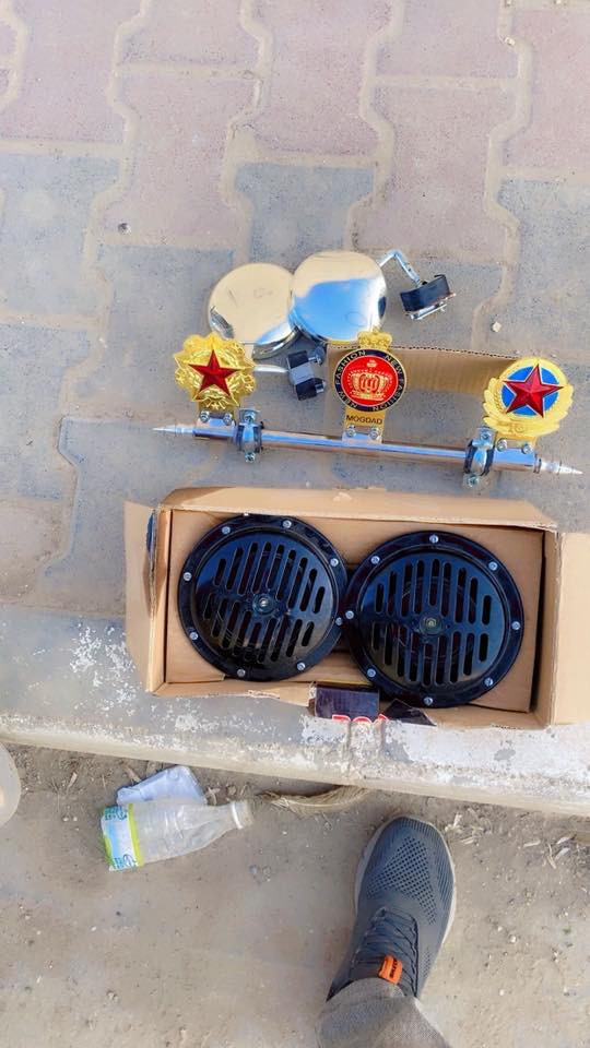 هورن إيراني درجة أولى اصلي شرط اصلي دكته شرط تلسع يشهد الله اصلي دكته فد شي وياه مصطره مامشدود بكارتونه للبيع الي يحب يستفسر اني من ديوانيه هذا رقم اتصل ***********
