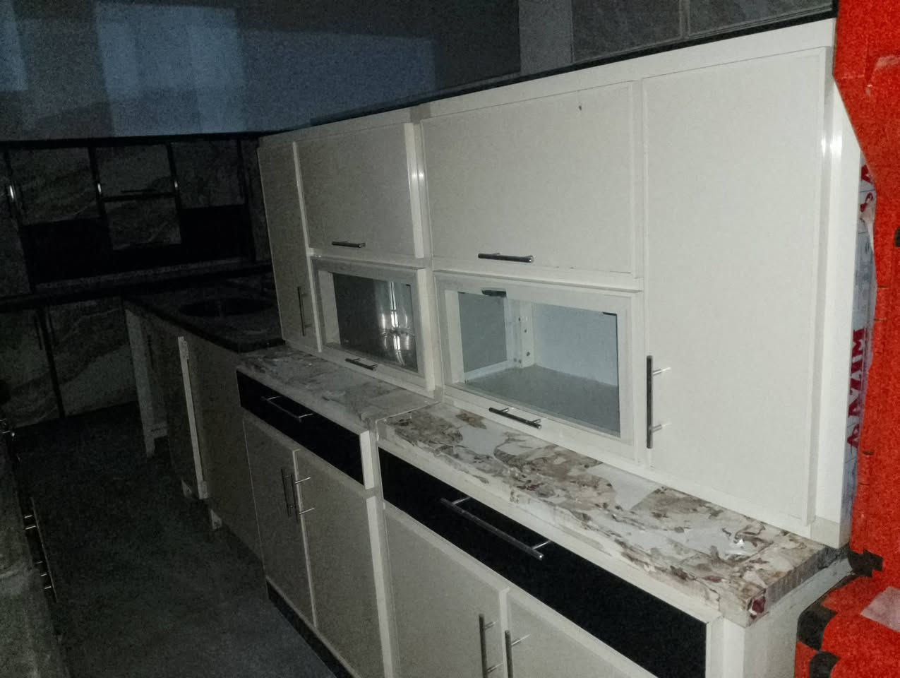 معرض السليمانية..وصول وجبه كاونترات مستخدم مترين.نظافه فول .تكريت الديوم شارع المستوصف.....مقابل الملعب
*********** واتس اب
