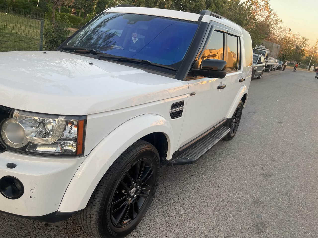 11000$. Land Rover discovery 4. Tebeenee froshtni bo yakek passporte baritannia habe. Sayaraka be 3ayba. Da3mi nya. Bwayeghi nya. Bo zanyari zyatr, ***********. أربيل, العراق

