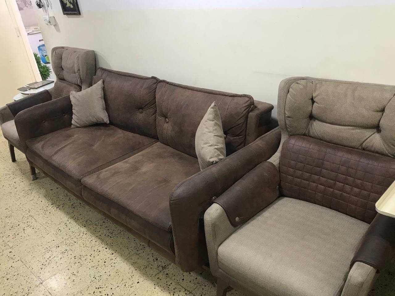 تخم ثقيل مابي ضرر للبيع سعر مناسب 
التفاصيل كلها على هاذا الرقم ***********
