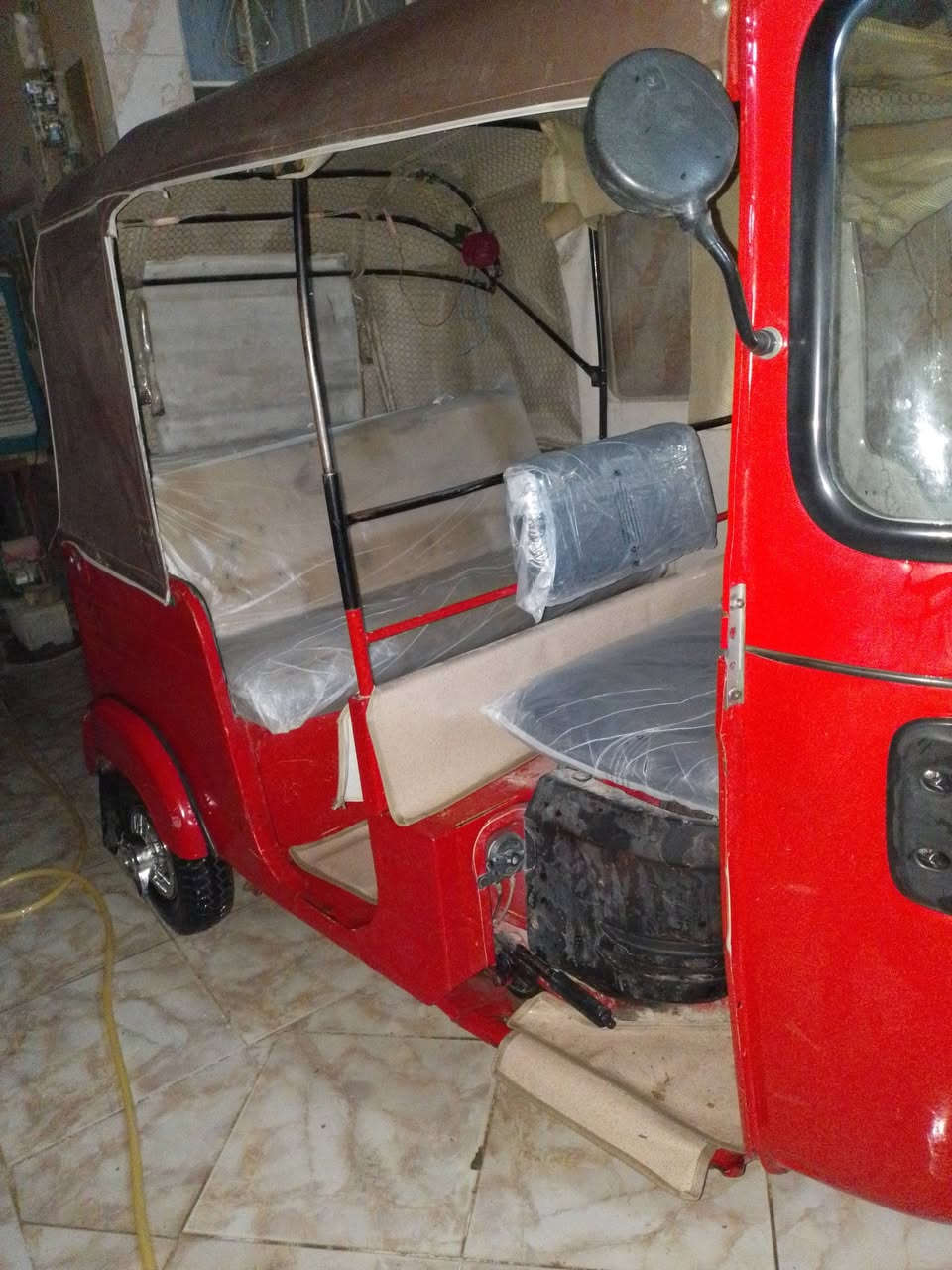 السلام عليكم
تكتك للبيع 
موديل 18 
تكتك نضيفه مابيها اي نقص 
السعر 4750 و بيها مجال 
للستفسار  ***********
