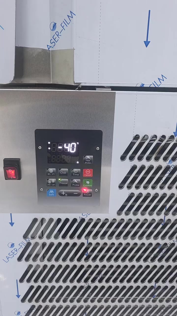 صاعقة  تصل إلى ناقص ➖️ ٤٥ حقيقي السعر مناسب جديد كارتون غير مستخدم اتصلوا بنا واتساب العنوان السليمانية مدينة الابتسامة نحن بخدمتك ***********
