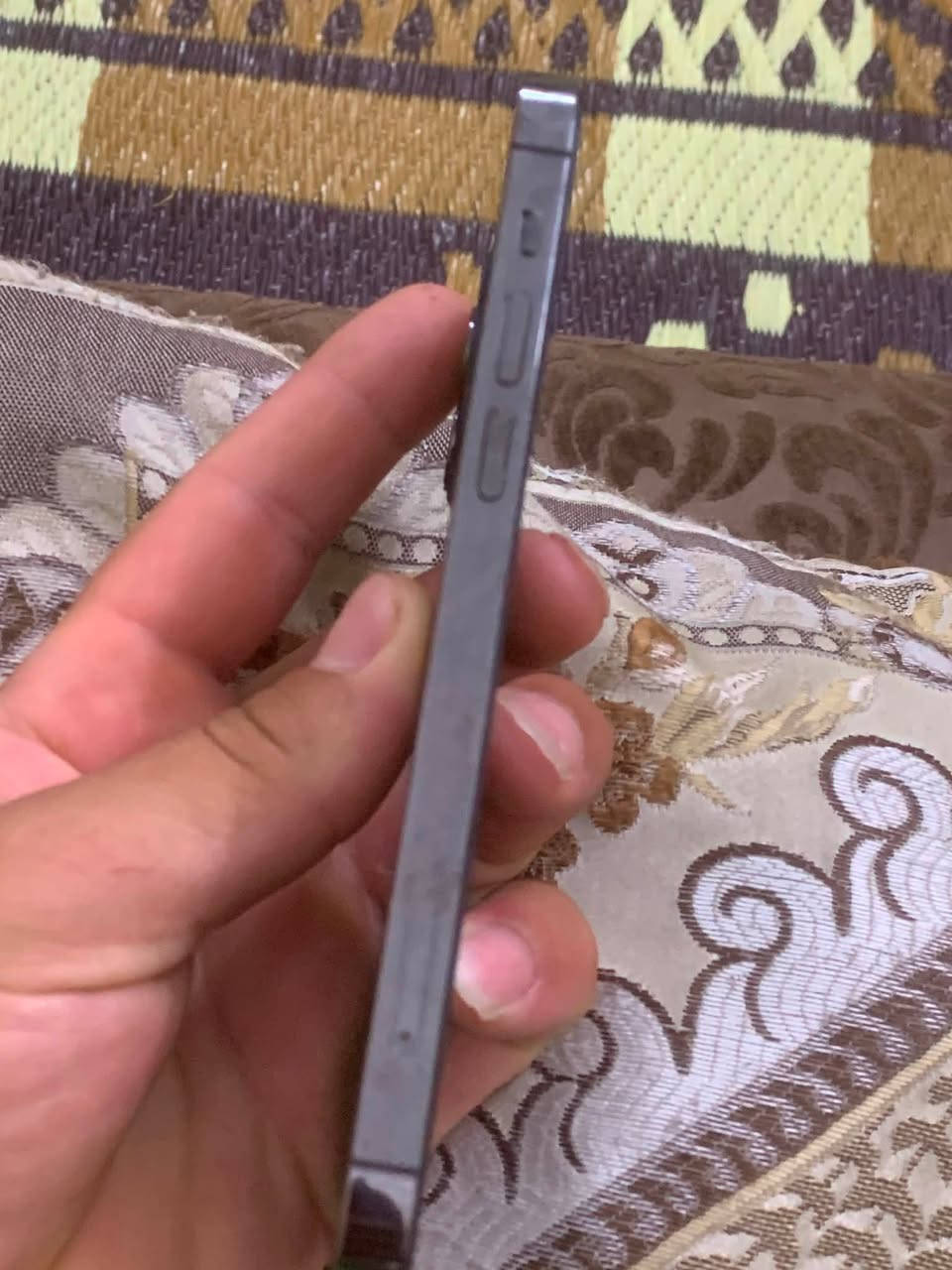 السلام عليكم 

آيفون 12 ابرو  امبدل شاشة اصلية فيس إيدي شغال بي. فقط فطر اصغير بل ضهر  
ذاكرة 128
بطارية 83 
تك سيم   
الجهاز نضيف 
سعر 300وبي مجال 
التواصل عل ارقام 
***********

‭***********‬ ملاحظة الكورك بي واتساب
