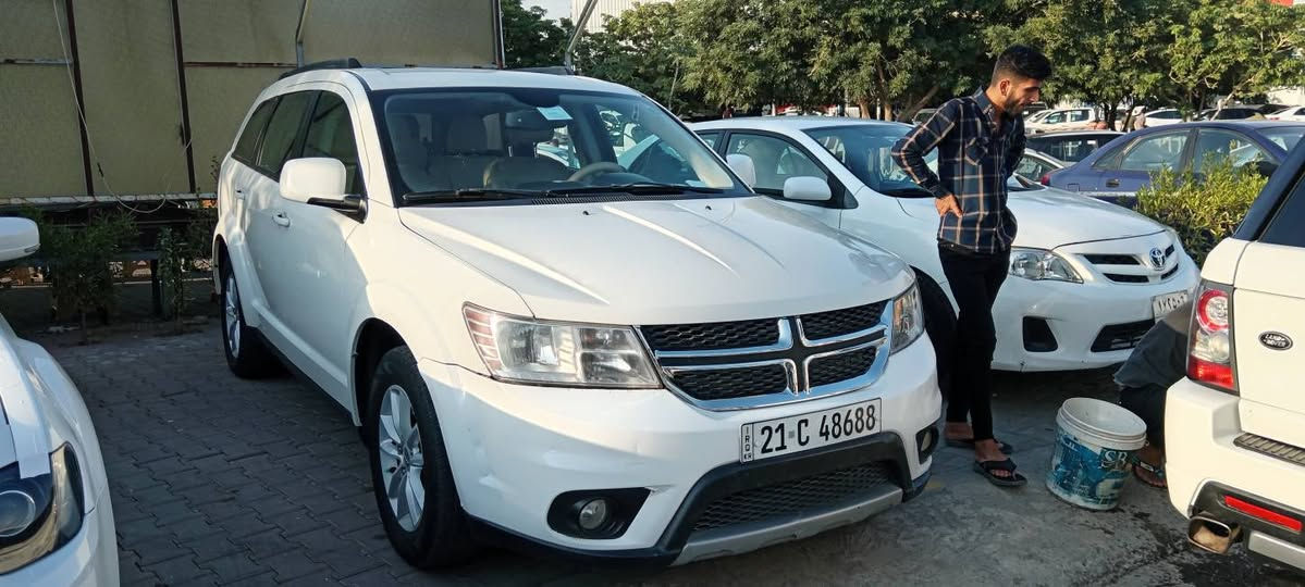 محرك ٦ xst
بدون صبغ بدون تبدیل 
صورە ضرر وسونار موجود
رادیتر هیمی
شاشه کبیر 
فور ویل
داخل اصفر
حساس خلفی 
گیر محرك شرط
سیاره بل کرکوک پطاقه بنزین موجود 
سیاره باسمی رقم جدید وسنویه لحد ٢٩
*********** كركوك, العراق
