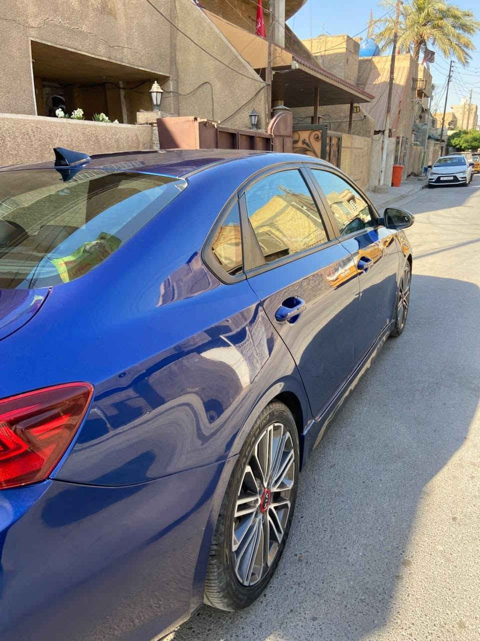 كيا فورتي GT 2021 فول مواصفات 1/1
ماشيه 48000 mi
محرك وكير مكفول
كير DCT
بصمة و إشارة ترحيب
حساسات أمامي وخلفي
توقف ذاتي
فتحت سقف (سلايد)
لايت زينون
كشنات كهرب
كشنات جلد تدفئة وتبريد
قطعتين تبريد
تحكمات ستيرن
شفتات بالاستيرن
استيرن حرف D الرياضي
شاشة
سماعات هارمن
شحن لا سلكي
رادار نقطة عمياء
ثلاث انظمة قيادة ( ايكو _ سبورت _ سمارت) 
ومواصفاتها معروفة ال GT
العنوان/بغداد الأمين الثانيه قرب مركز الشرطه 
الرقم /***********
