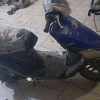 ماطور ما عرف شنو اسمه بس هندر واحد يشتقل مكينته صافيه مثل دهن سلف شقال...