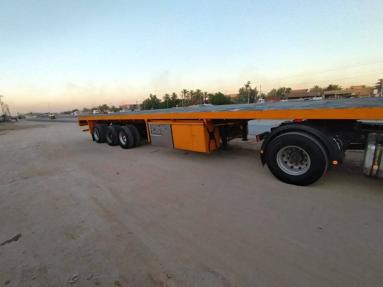 السلام عليكم  رينو موديل 2000 مواصفات دوله رقم بغداد شرط التحويل عربانه جديده 13,60 دك الجرف حداديه شرط مكفوله من كلشي للاستفسار ***********
