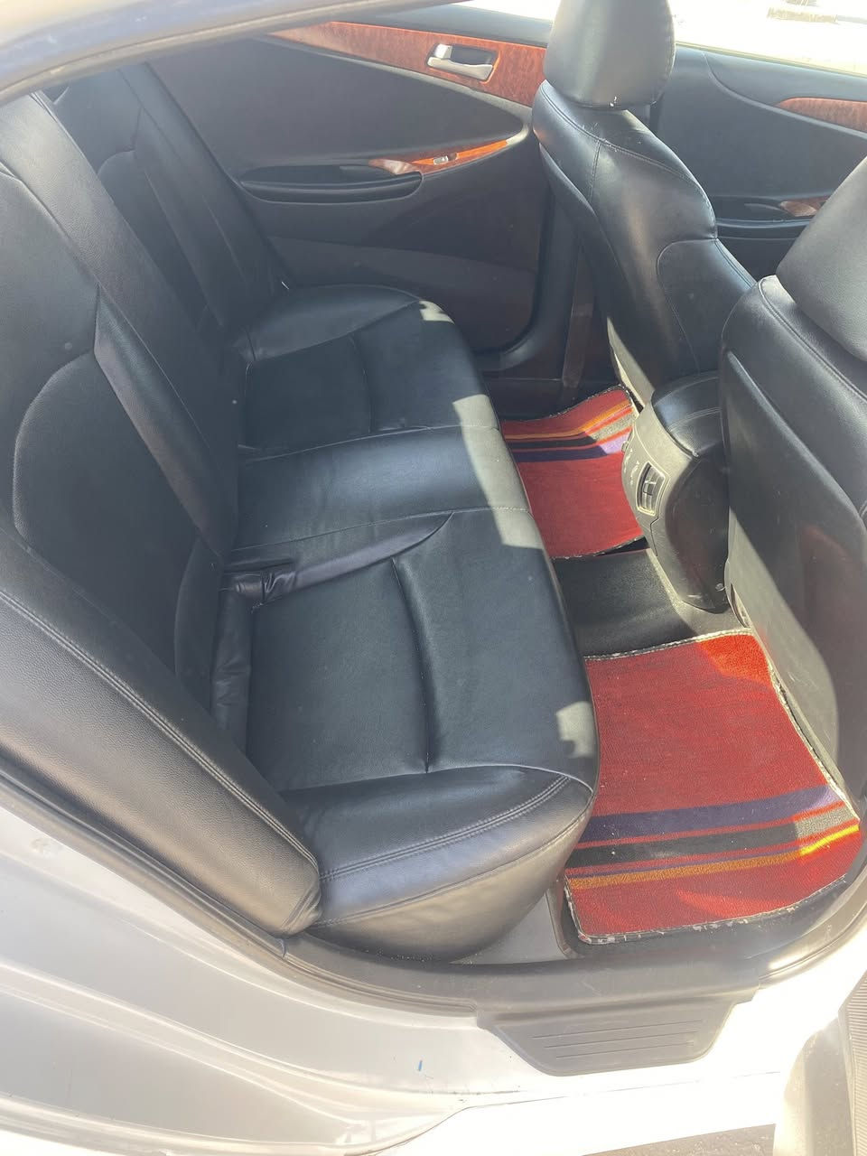 سلام عليكم سوناته وارد كوري موديل 14 رقم بصره تحويل سياره مكفوله من ضربه وتبديل بيه صبغ جامغ مامي بدون فتح وداير خلفي بقط سياره جاهزه من حداده تبريد تخم تاير شاشه كامه حساس تبريد قطعتين مكينه جديده مكان سياره البصره ربع شوارع تصال ***********
