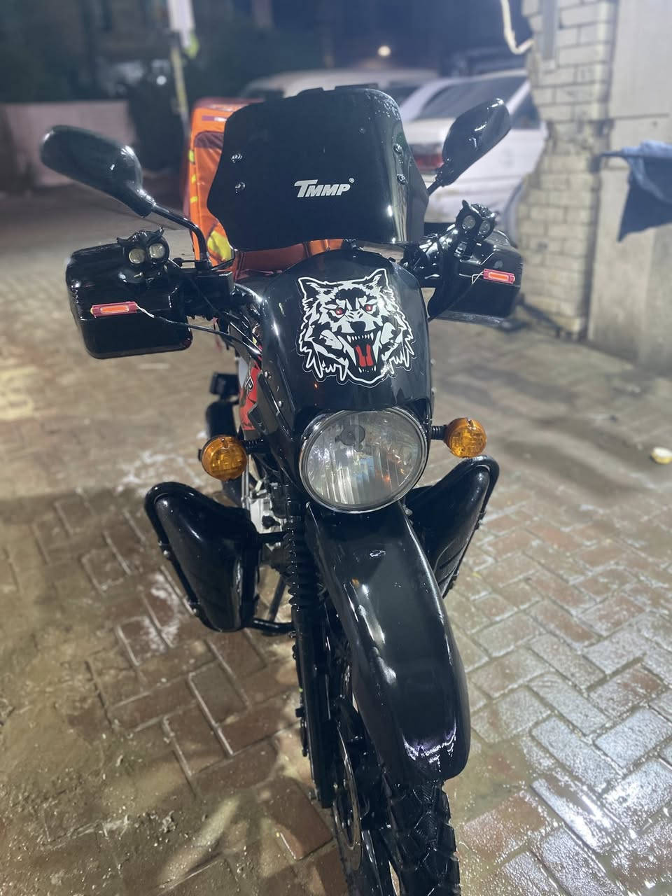 سلام عليكم دراجه بوكسر. 2023 اوراقه كامله رقم وسنويه كامله من كلشي سلف هندر ادامه كامله من التاير لتاير السعر 2500$ وبيه مجال شي بسيط الرقم  مكان بغداد حي جامعه ***********
