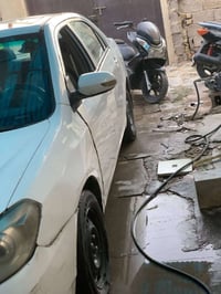 سياره بيوايدي موديل 2015بيه ضربه بلصفحه واصله للتكمه ومعمره بيه كير او...