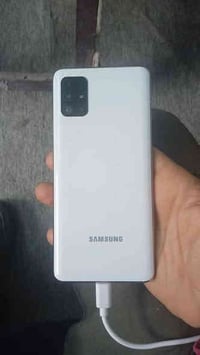 جهاز A51 جهاز كله شغال شخط مابي الذاكره 128 السعر 100 مكاني بغداد البل...