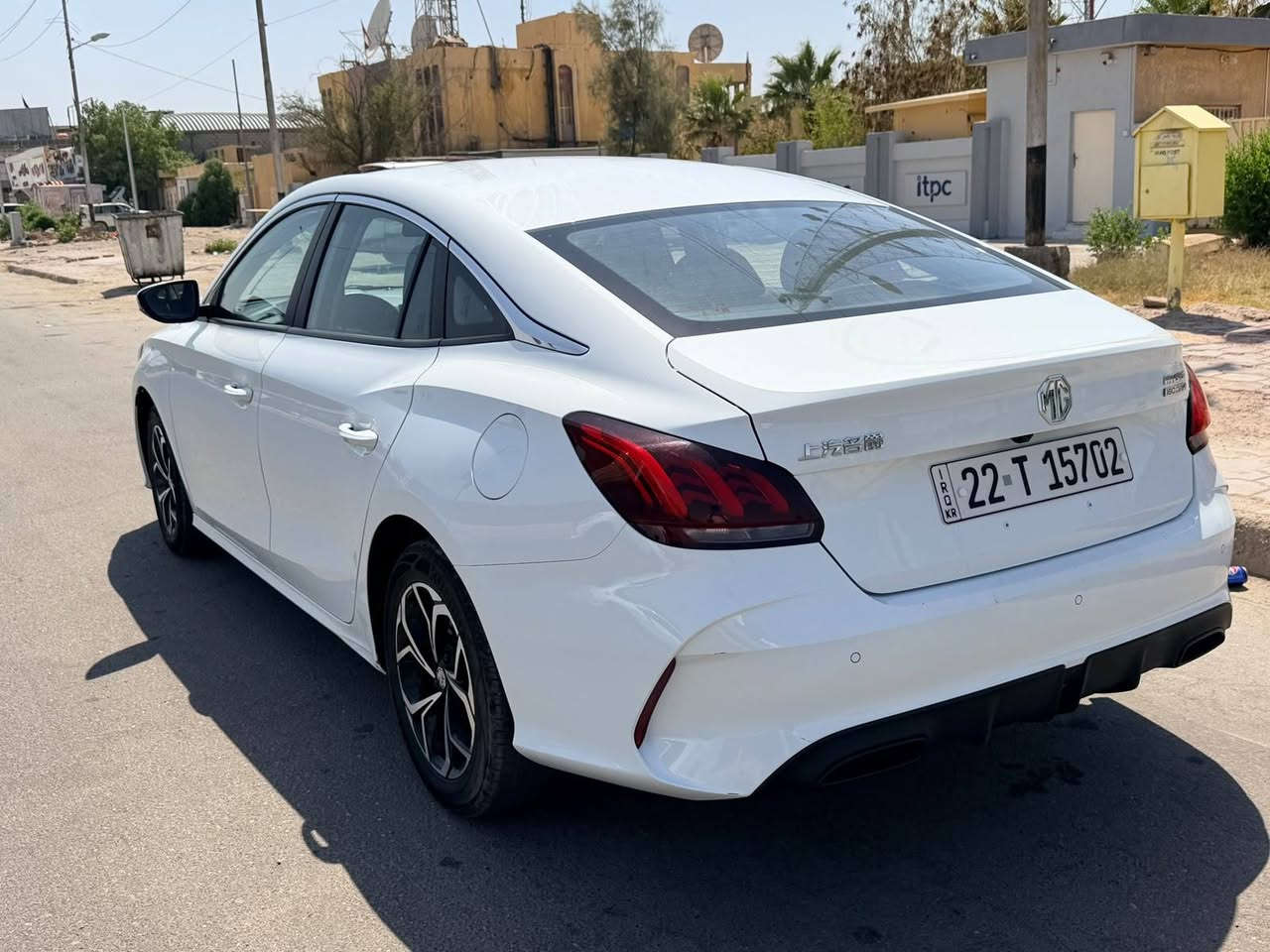 سياره Mg5كير عادي كفاله عامه سعر 98وبيها مجال او مراوس حسب القناعه بكان بصره /رقم الهاتف ***********
