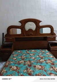 غرفة خشب • نضيفه حيل • مكاني شرقاط