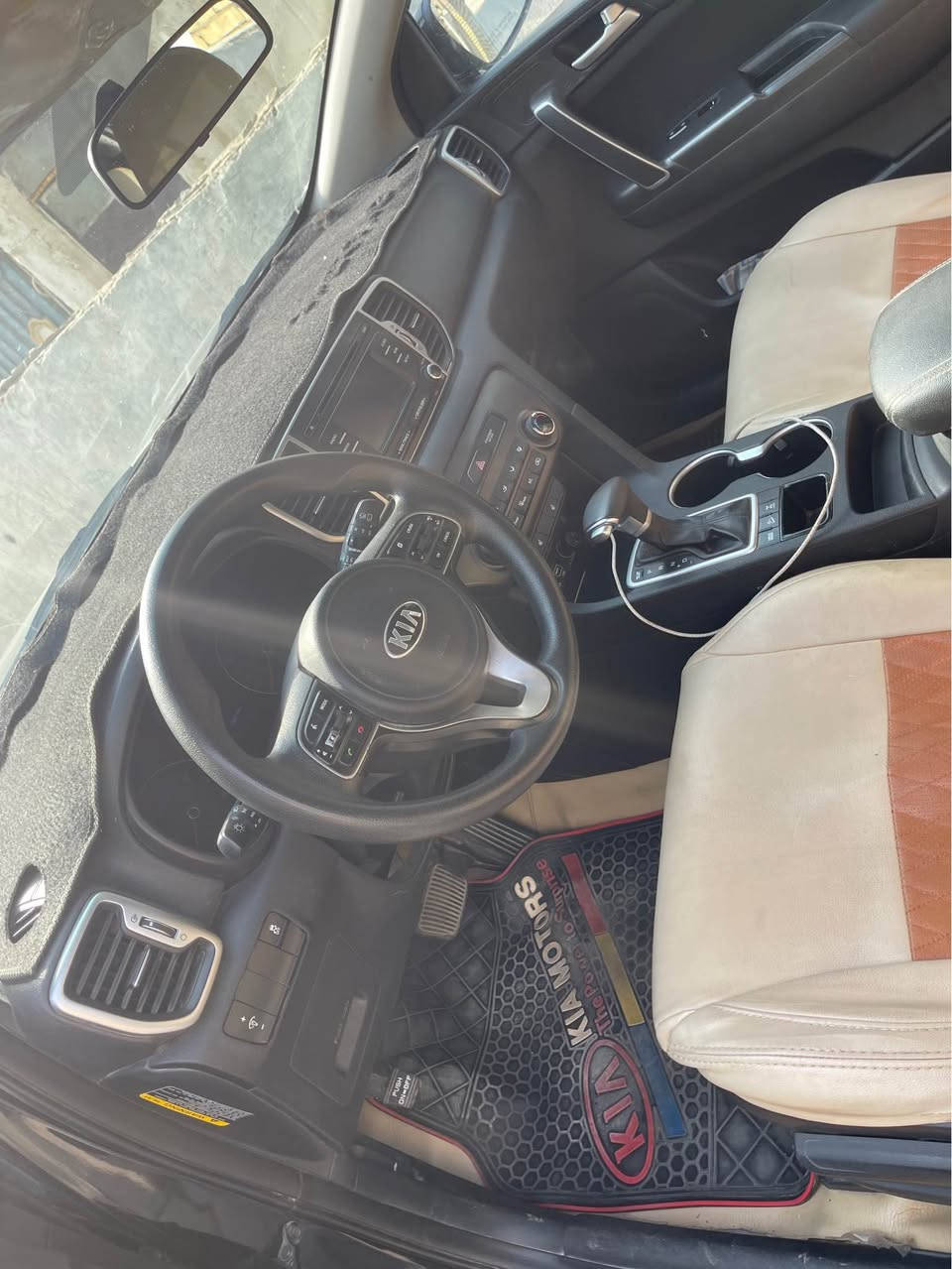 سلام عليكم 
كيا سبورتج ٢٠١٩ وارد كندي بيها جاملغ خلفي فقط رقم اربيل سنوية و رقم و هزه كله جديد بأسمي ماشيه ١٧٦ الف كم نص فول فور ويل و تدفئة كشنات حساس خلفي قطعتين تبريد شاشة كامرة دواره 
بجم كبس جاهزة من كلشي للبيع او مراوس السعر ١٤٥ و بي مجال مكان السيارة بغداد الدورة 
*********** بغداد, العراق
