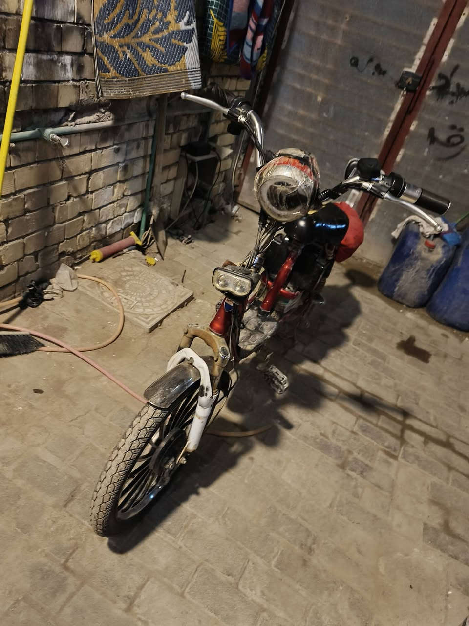 سلام عليكم دراجه شحن حجم 20 للبيع دراجه ناقصه بس ترتيب وزنجيل بس مانقصه بعد شي السعر 150 وبيه مجال ***********4
