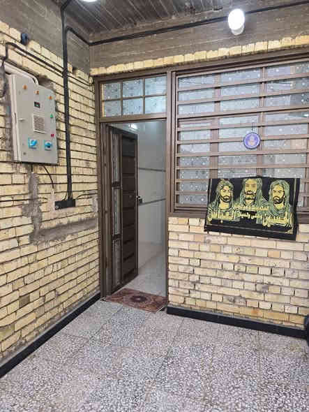 السلام عليكم بيت للبيع بالدسيم قرب حسينيه الشيخ وهاب ١٩٠ متر شغل كله درجه اولى الفرع تبليط ١٠ متر المنطقه هدؤء شغل مال جناي السعر وباقي التفاصيل اتصل وتدلل***********
