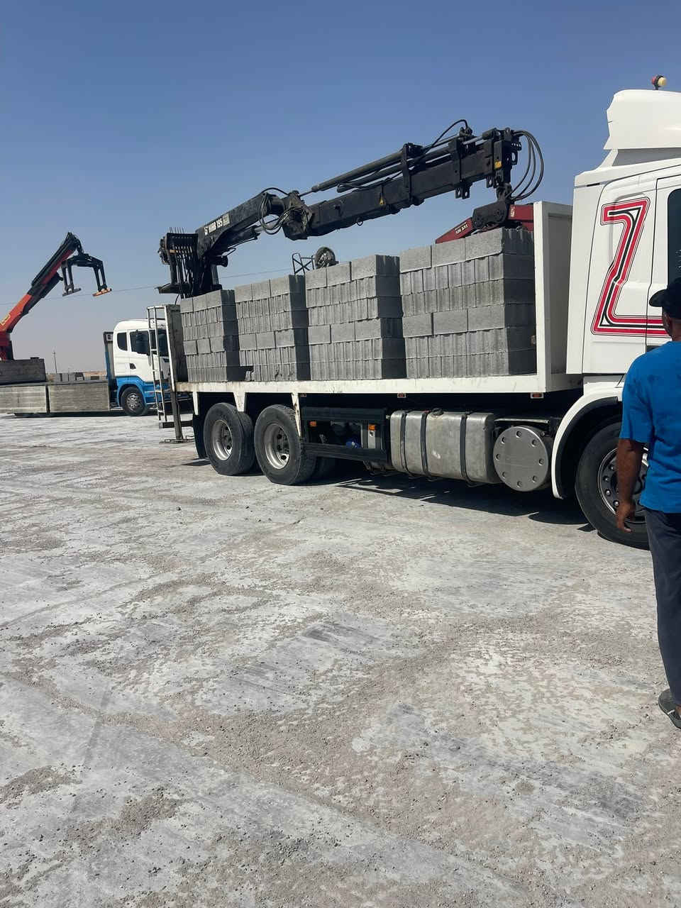 سكانيه سحال مزوج موديل 2007رقم بصره امسجله اكرين 7طن مكينه 420كير 900الستفسار اتصال ***********
