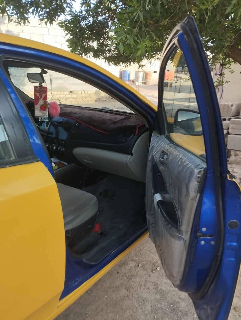 سيراتوا ٢٠١٢ 
 باسمي شخصيا مكان سماوه 
سعر و استفسار  الاتصال وواتساب ***********
