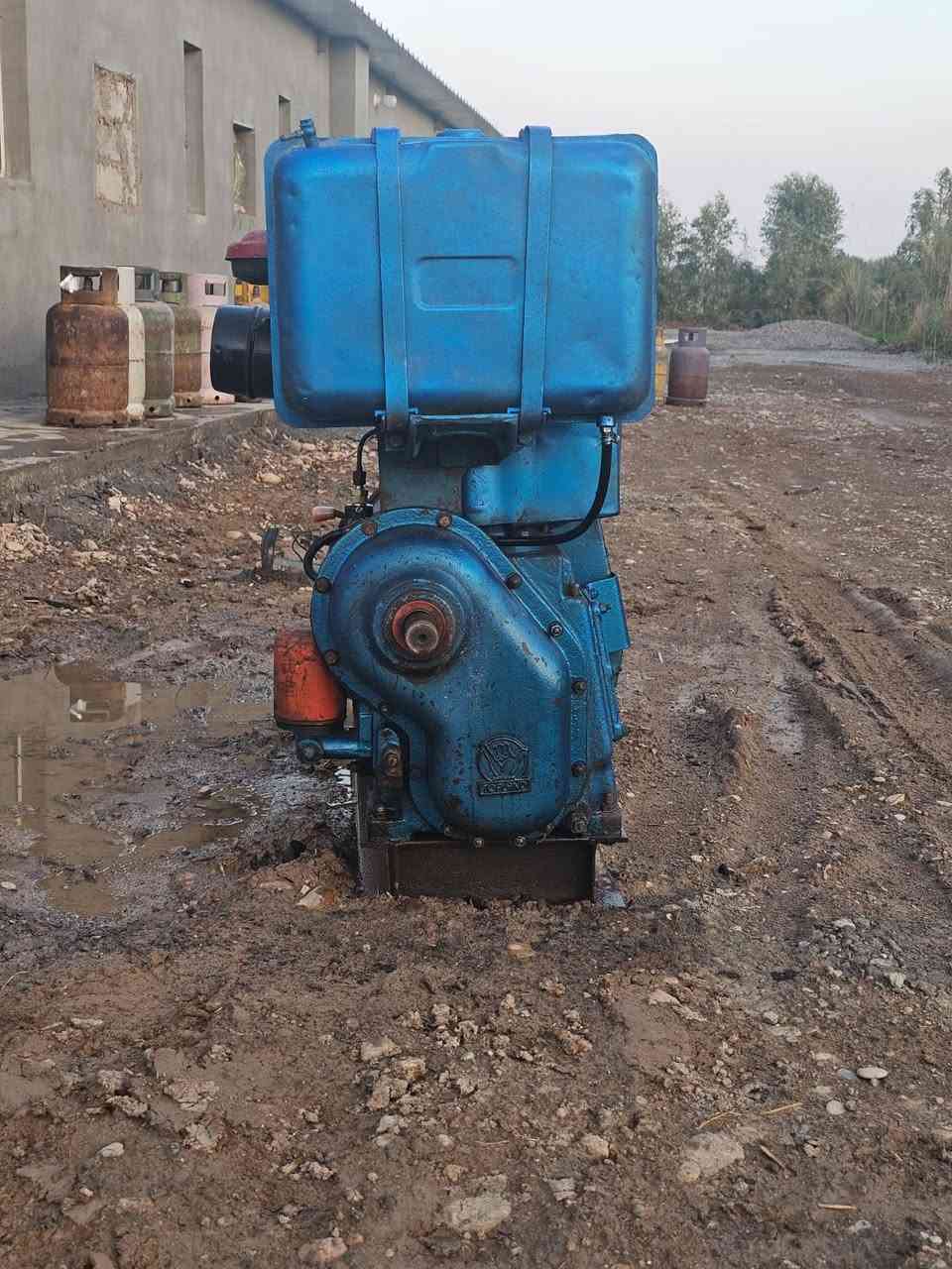 مولد هندي توبلاند 12 حصان 10 كيفي نضافه خير من الله شرط فره وحده يشتغل سعره 850 مكان ديالى ***********
