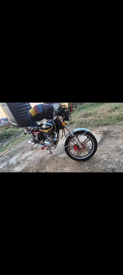 السلام عليكم درجة سيفان سونلك موديل 2023✅
دراجه ما ناقصه شي واطيك شرط من الدعاميه لدعاميه ✅
شرط محرك +گير كلها شركه صبانه ما ممدود عليهه ✅
كهربايات كلها شغاله سلف باتري تايرات كلهه جديده ✅
للعلم مبدل دبلات اماميه ويل فقط وبلاديات شرط مال الشركه ✅
دراجه مال جنيه ربع ما تصرف عليهه رقم الهاتف 
***********
