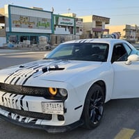 للبيع  جالنجر  2021 موصفات sxt  محرك وكير شرط  ضررها  خفيف  مثل ما موض...