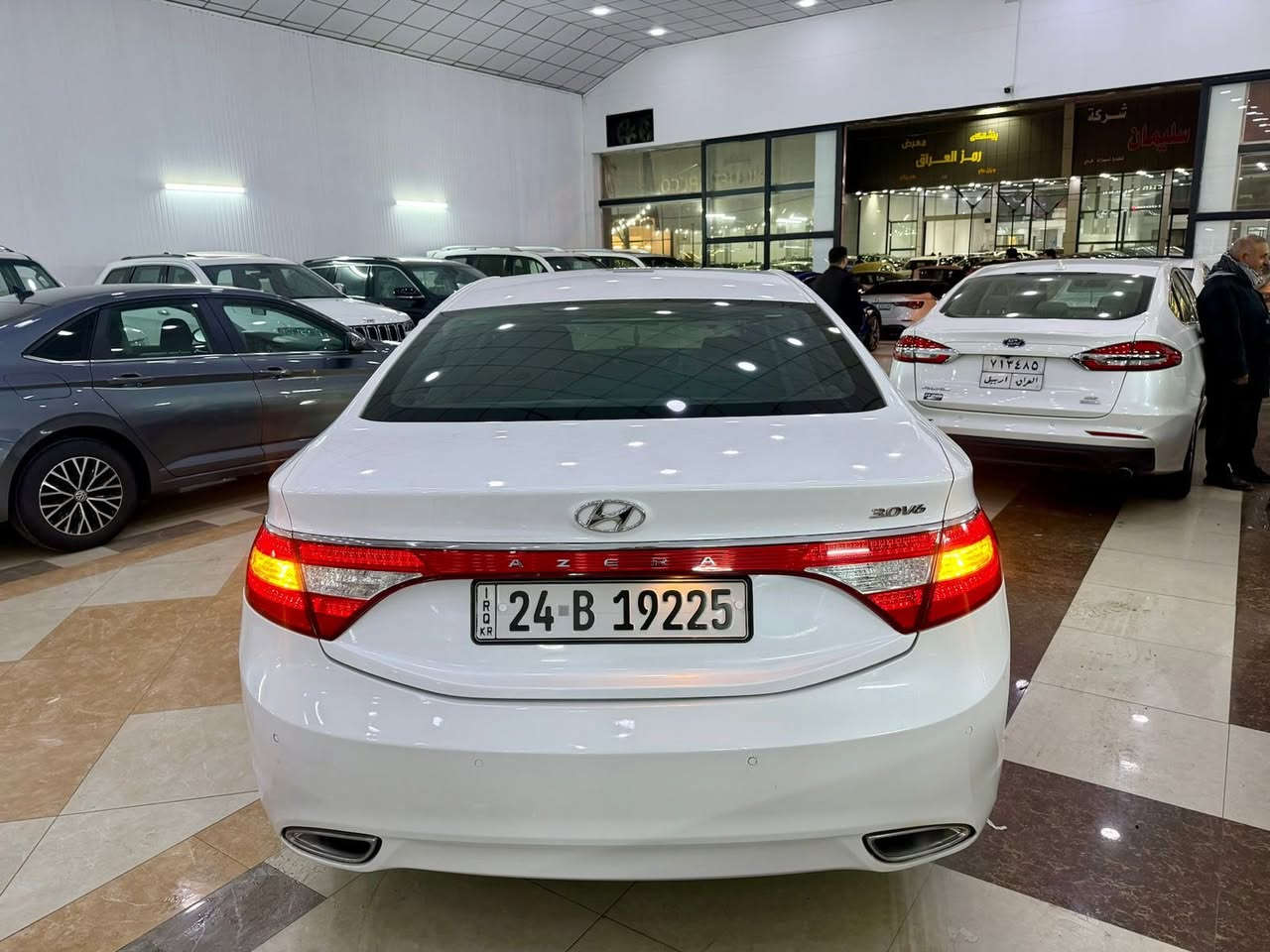 ازيرا موديل ٢٠١٥
سيارا خليجي مكينه ٦ سلندر

سيارا محرك كير بشرط

بيا بس بين بابين شوييه ضبوغ  بدون دواخل

راقام سنوي جديده

واتس اب فايبر موجوده

كورك ***********

اسيا ***********

مكان سيارا اربيل شارع ١٠٠ داخل معارض
