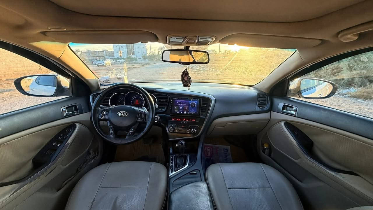 اللَّهُــمَّ صَلِّ على مُحمَّد وآل مُحمَّد ﷺ
السلام عليكم

================

للبيع كيا اوبتما 2013 خليجي

رقم بغداد الدولي بسمي

================

الضرر‼️

باب الخلف السائق تبديل

والجاملغات الاماميه ثنينهن بيهن ربع صبغ

=================

مكينة دوش 

فول مواصفات 

بصمه 

بنوراما

قطعتين تبريد 

شاشة

كاميرا

حساسات

خمسه ويل كب

ملاحضة‼️‼️‼️
بدلت الويل الاصلي الويل نجمه رياضي 
=================

السعر 133$ وبيها مجال بسيط او مراوس حسب القناعة نزل شعندك ورزق على الله

📍مكان السيارة بابل/قضاء القاسم 

📞***********
