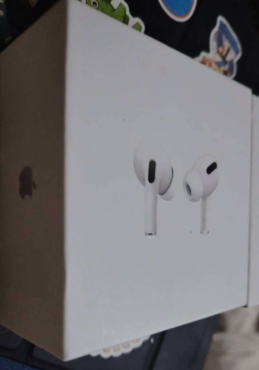 سماعات اير بود ابل جيل خامس كوبي ماستر فول مواصفات سعر ١٠ آلاف دينار متوفره توصيل ويه توصيل ١٥ الف دينار للتواصل واتساب مع رقم ***********
