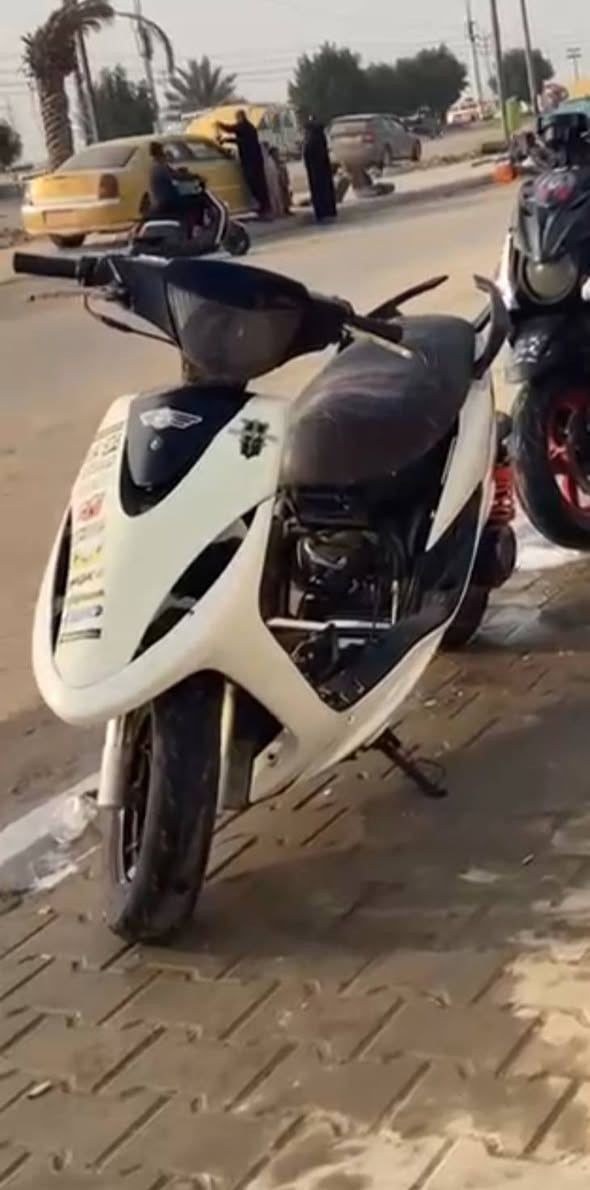 ماكس البيع مكينه 55 كلجات رياضي بلاد دراجه قويه كلش تجي تطلع بيه ذا مو معدل وشلعه فول+ دبلات قزامه + ويال مشيف بلاد +شيال رياضي بلاد + صالنصه حلزوني سعره وتساب ***********
