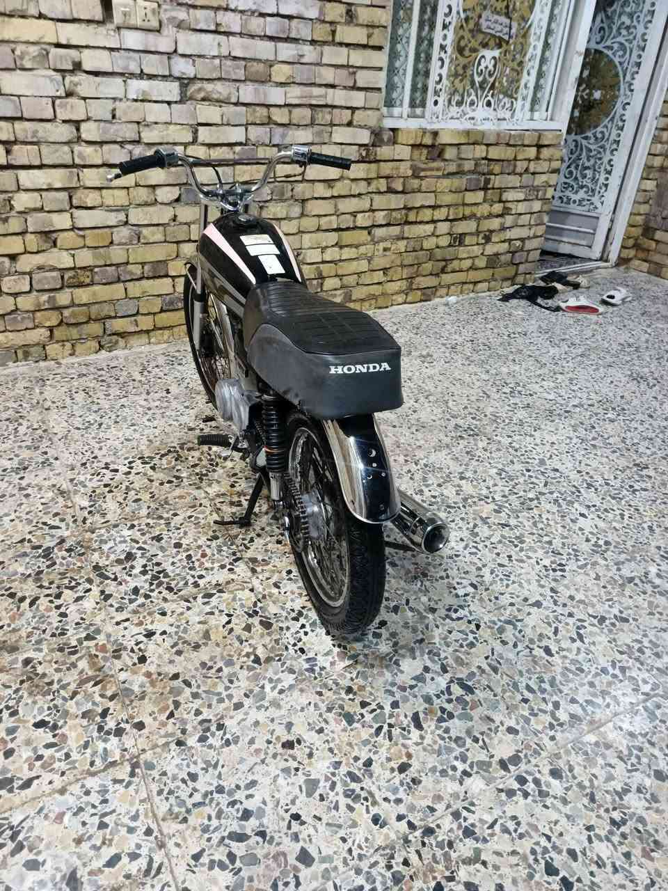 1.سلام عليكم شباب دراجه يرانيه البيع كلك مكفوله عشارين 
دراجه خير من الله ما ناقصه أيشي
2 العنوان ميسان 
3.السعر ٤٥٠الف
***********
