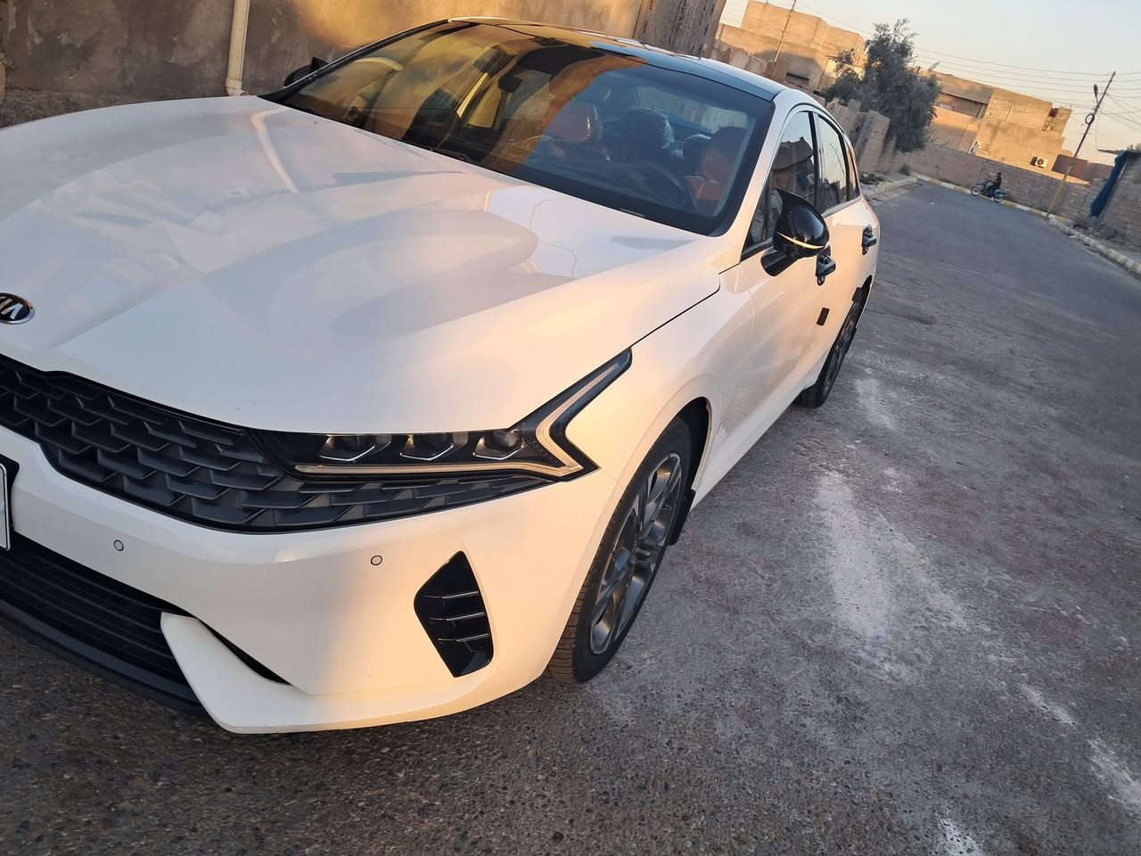 كلشي ذاكرلك بالمنشور السياره بدون صبغ والسونار مرفق مع الصور السياره بيه بارد بسيط بالجاملغ الخلفي 

السعر//180$     [***********] اتصال او مراسله واتساب
 المكان //الانبار /الرمادي 

كيا k5 موديل 2021 خليجي فول مواصفات  بصمه بنوراما داخل احمر 
ماشية ١٢٧ الف
رقم بغداد  الجديد [بأسمي/سنويه ل2031 مجدده وهزه جديده]
 (تشغيل عن بعد )
 محرك 2000 دوش
ويل كاب 18  
+بصمات بابين اماميات
حساسات امامي رادارات وخلفي   كير عدد 8 +كاميرا خلفية دوارة ويا لستيرن
مسجل شاشة كاربلي (واير ليس) ومنفذين USB
  
شحن واير لس لاسلكي //تشغيل عن بعد
لايت 3عدسات 
لد امامي ابيض ومدمج ويا اشارة برتقالي (بلادي)
لد كامل خلفي  + لد كشاف ضباب 
اربع مودات للقيادة (٤ معروفات والخامس تتحكم بي انتة)
بردات جامات خلفية بلادية
تبريد مناخين تحكم منفصل  +تبريد خلفي  ومنفذين USB
حاملة اكواب بين كراسي خلفية رادارات
