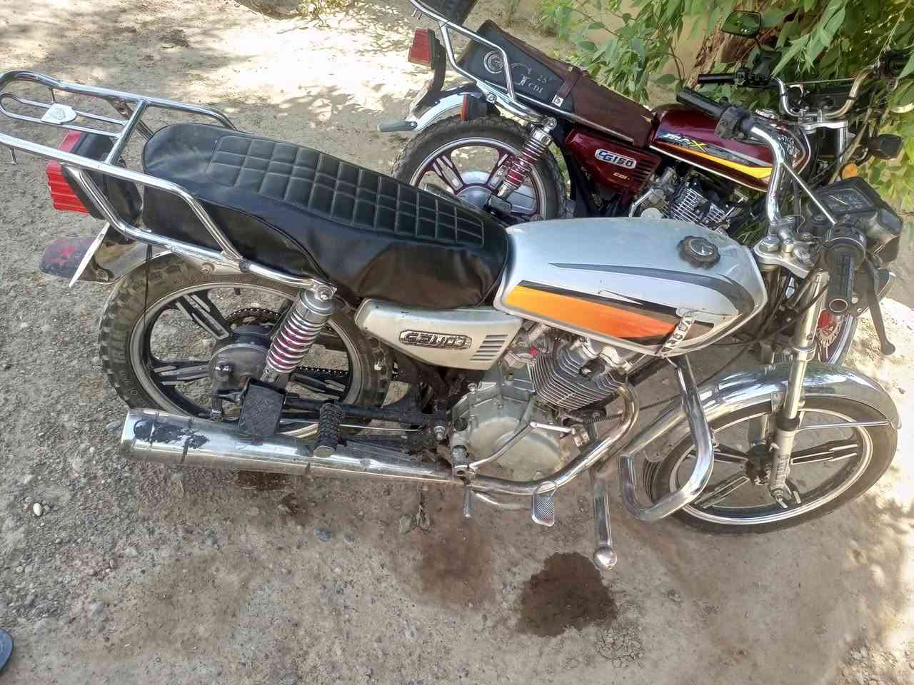 سلام عليكم ماطور ٤كير نشاط فول كهربائيات شقاله محرك نضيف لاصرف ولا بخار السعر ٢٧٠ وبي مجال بصيط ***********
