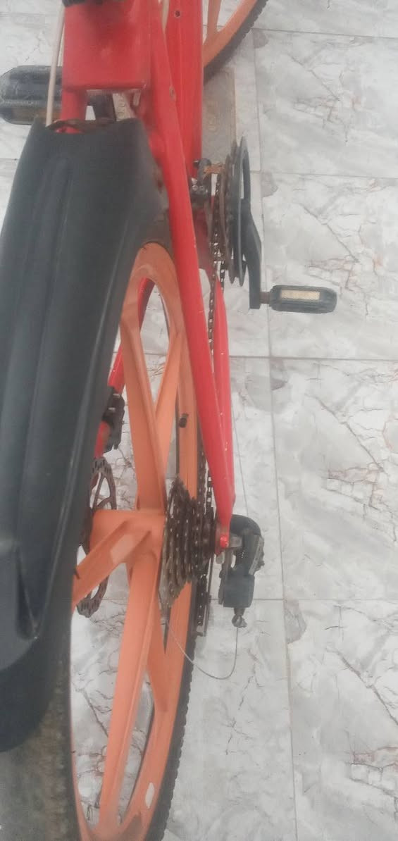 دراجه هوائيه نوع pmw أوربي مكينه خلفيه سبعه أماميه ثلاثه دبلات أماميه السعر ١٠٠ الف وبه مجال.


**إذا كنت صاحب هذا الإعلان وتريد حذفه لأي سبب، رجاءا أرسل رسالة إلى الدعم الفني**