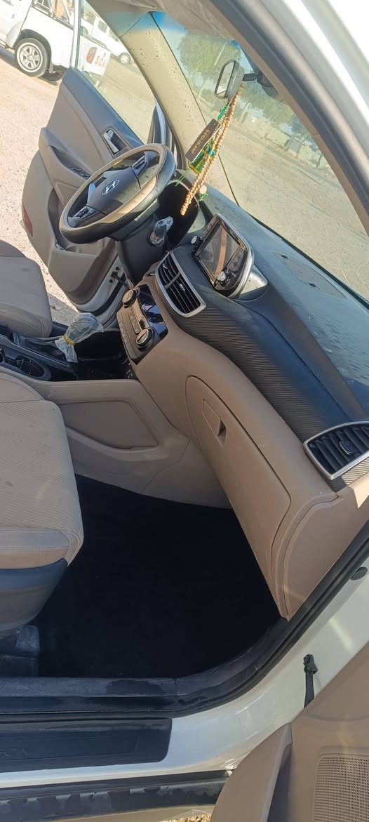 توسان موديل 19خليجي رقم بصره مكفوله موصافت بصمه شاشه حبيره شاره بل مري سادي بيرك بل  رجل مكان البصره القرنه سعر 210بسمي ***********
