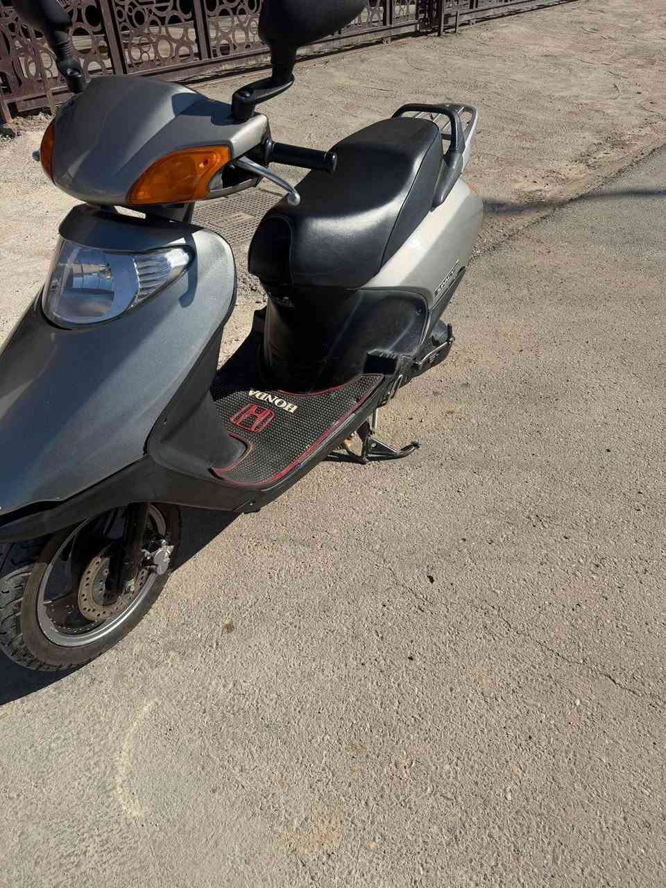 دراجه سبيسي مكينه مامفتوحه ابلاديه ياباني فقط الكفرات تجاري والباقي مكفول والسعر900/للاستفسار اكثر الاتصال ***********وهذا الرقم بي واتساب
