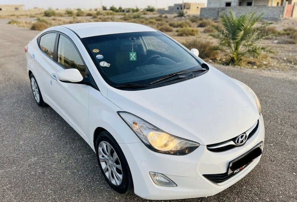 ‼️للبيع ‼️ النترا ادوات مديل 2014دخوول جديد كصه جنطه بانزين 1600جاهزه كير محرك حداده تخم تاير كله جديد على وضع الشركه #متومه ارقام وسنويه انكليزي #السعر 50 وبيها مجال قليل مكانها#البصره ***********
