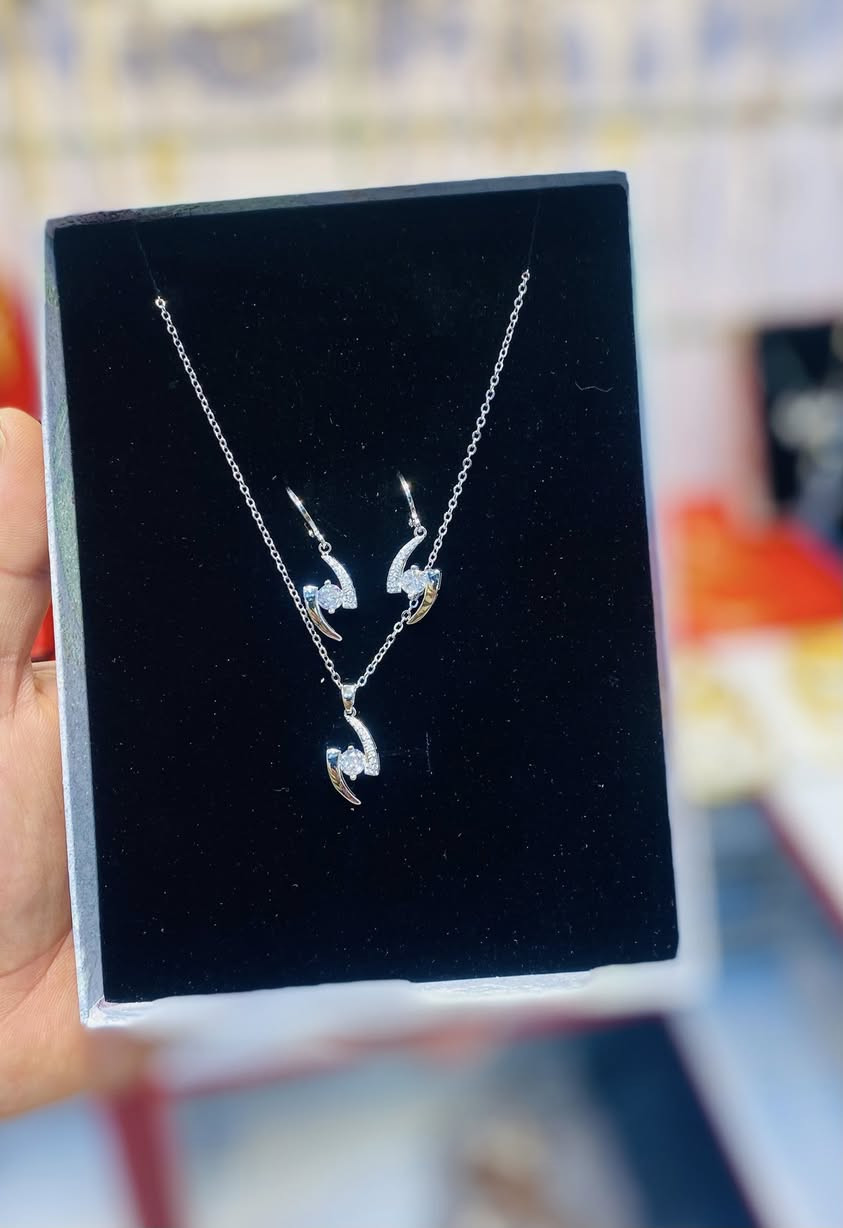 ‏ذهب برازيلي طلع ثابت 
‏يوجد خدمة توصيل كل ￼ العراق 
‏وداخل بعقوبة مجانا التواصل على واتساب ￼
‏*********** ￼
