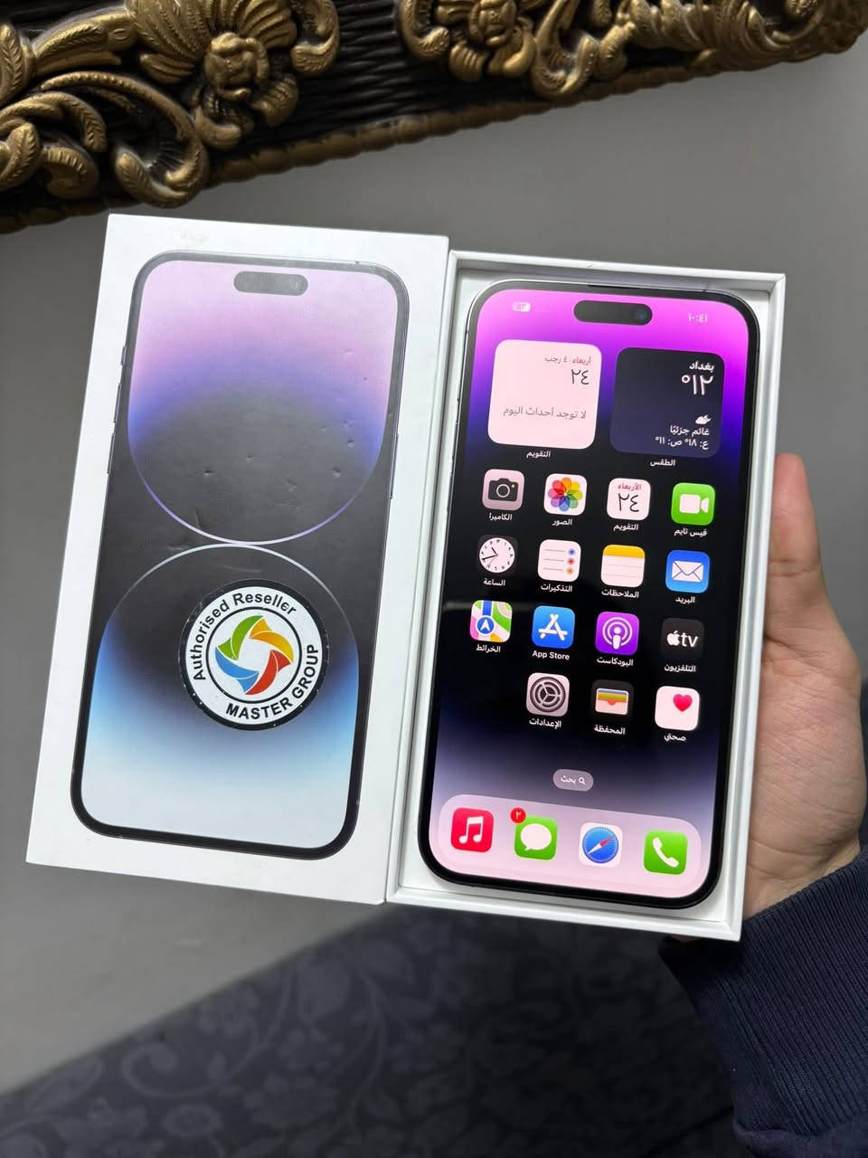 14 برو ماكس

 عربي شرق اوسط ضمان ماستر AA/A

مامفتوح ابد وشخط مابي جديد استخدام قليل

كامل ملحقات كيبل الاصلي وكارتونة مالته

ذاكرة 256 

بطارية 84

السعر 875 

***********
بغداد المدائن
