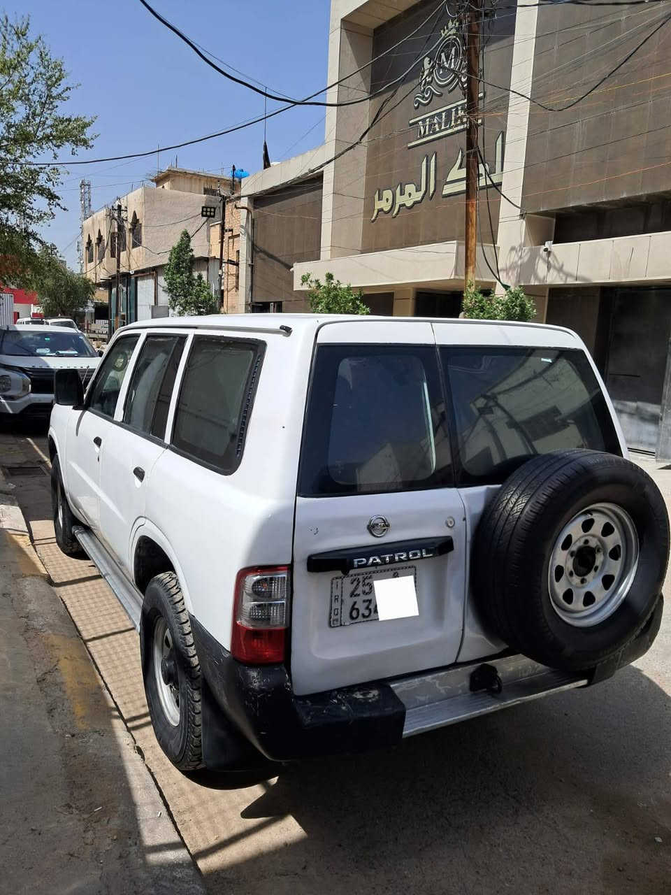 باترول للبيع او مراوس حسب القناعة
موديل ٢٠٠١ كير عادي 
السيارة  مصبوغة عام 
رقم جديد النكليزي  كركوك تحويل بشرط هزة جديدة
كير مكينه 4500 بشرط
لوكير شغال بشرط
صدر جديد 
تايرات باتري جديد 
تبريد ثلج الحمدالله خير من الله 
كهربائيات كله شغالة 
منضومة زنون اصلي 
السيارة خير من الله مناقصه شي ترايك للبصرة 
السعر92 وبي مجال
***********
