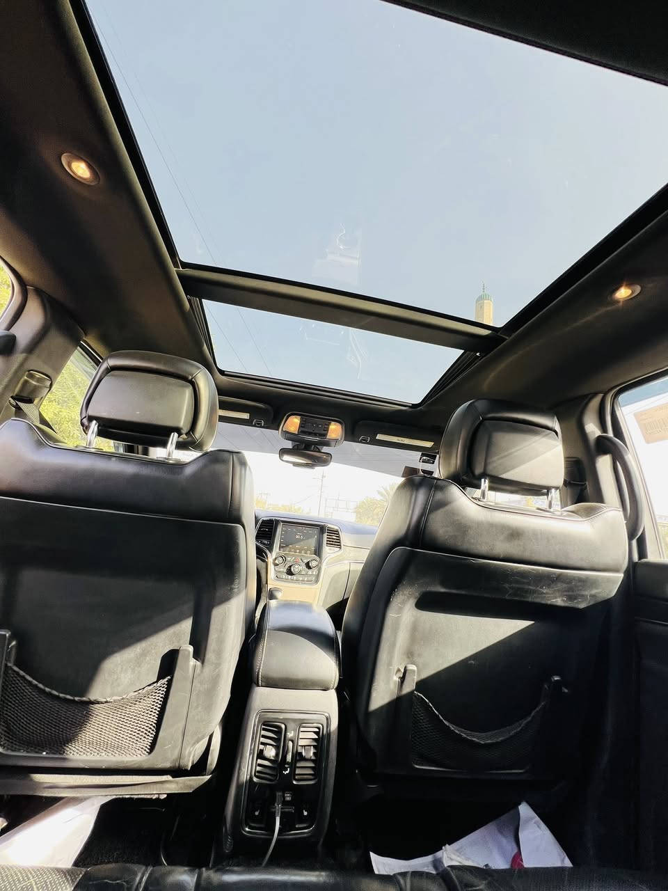 جيب كراند شيروكي 2017 اوفرلاند بدون جكات
لبيع حادث امريكا جاملغ امامي عكس السايق وبلعراق جاملغ خلفي رقم بغداد حره ماشيه 71 الف ميل

مواصفات 
بنوراما
حساس خلفي 
تو ويل 
كشنات اربعه هيتر كشنات امامي تبريد 
كشنات كهرباء 
اطفاء ذاتي عند ازدحام 
هيتر استيرن 
توقف ذاتي 
هيتر مري 
صندوك كهرباء 
دمام خلفي 
سياره  سعر 215وبيها مجال ***********
