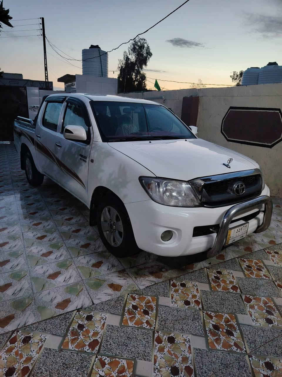 السلام عليكم للبيع بيكم فلاونزه2010 مكفوله من ضربه وصبغ محرك جديد كير عادي سياره نضيفه مال جناي للاستفسار ***********
