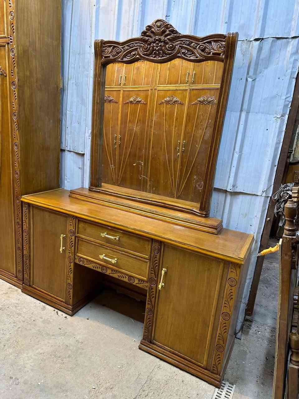 سلام عليكم 
غرفه نوم مستعمل صاج عراقي داخل وخارج ظهر جرجوبه 
دنك زان حاميل زان مصري  سرير منام زان مصري 
صوميه جربايه نفر عدد2 جديد
يدات جديد 
كيلون جديد 
بوري تعلاكه جديد 
مكان بغداد حي الاعلام شارع قطر الندى مجال مدرسه رفيده معرض يوسف الخفاجي 
الاسفسار على رقم ***********

