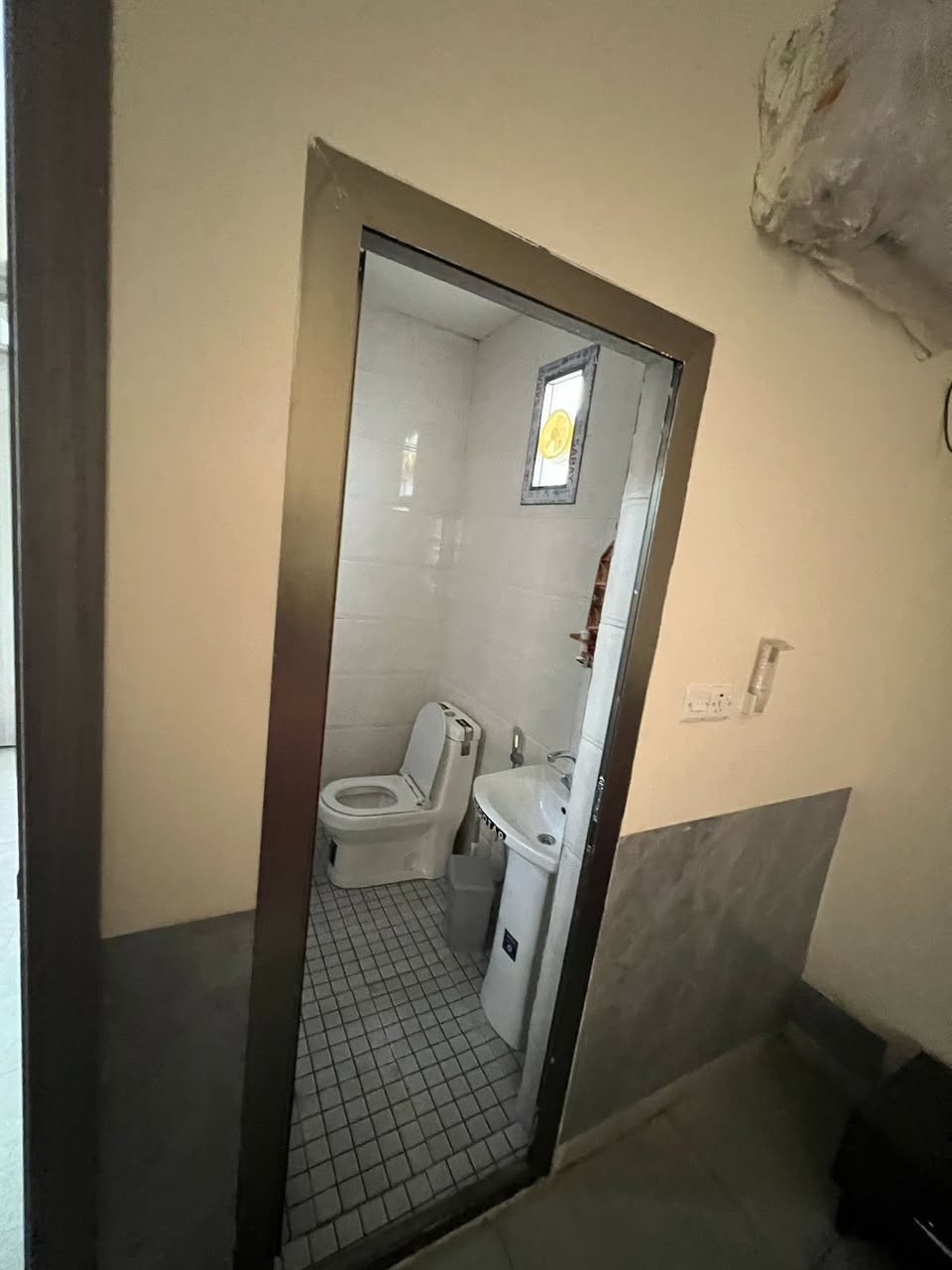 مزرعة للإيجار اليومي 🏡🌳
📍 الموقع: بغداد –حي صدام 

✔️ أجواء هادئة ومناسبة للعوائل

✔️ مساحة واسعة وخدمات متوفرة

✔️ مثالية للراحة والونسة

📌 للحجز والاستفسار يرجى الاتصال أو المراسلة على واتساب: 

 📞 ***********

 موثق في تطبيق اجرلي لسياحة المزارع في العراق 🇮🇶
