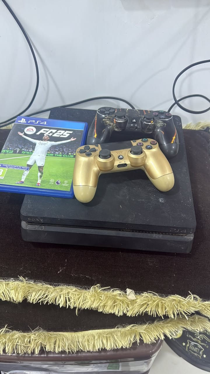 ‏سلام عليكم عندي هذا الأتاري للبيع واحد تيرا اسلم مكاني بغداد مدينة الصدر الاستفسار اتصل على ***********
