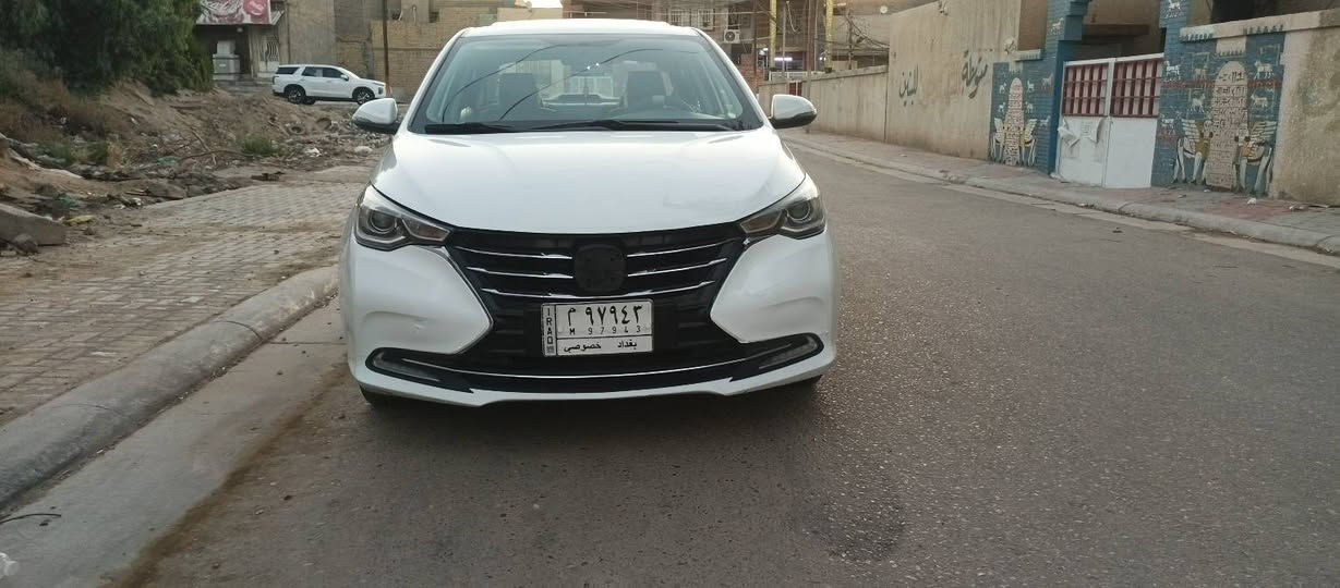 سلام عليكم الاستفسار*********** السعر55 للبيع شانجان السفن موديل 2020 حره اوتماتيك مكفوله كفاله عامه بيه بارد قليل سياره تبريد ثلج 
فول موصفات فتحه شاشه كامر تحكم جهتين أشار بلمرايه رادارات كشن جلد رقم بغداد تحويل مباشر السعر 55
