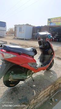 دراجه جي فور نضيفه كلش مفتوح مره وحده ما عوزه اي شي السعر 450 وبيهه مج...