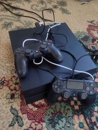 بلايستيشن 4 • مهكر • ٨ ألعاب