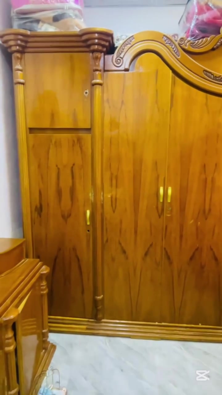 غرفه لبيع تزكام شغل درجه أولى نضيفه وكل خلل وضرر مابيها عوزها ترتيب مثل يدات وكم كيلون مكاني بحي التجار ***********
