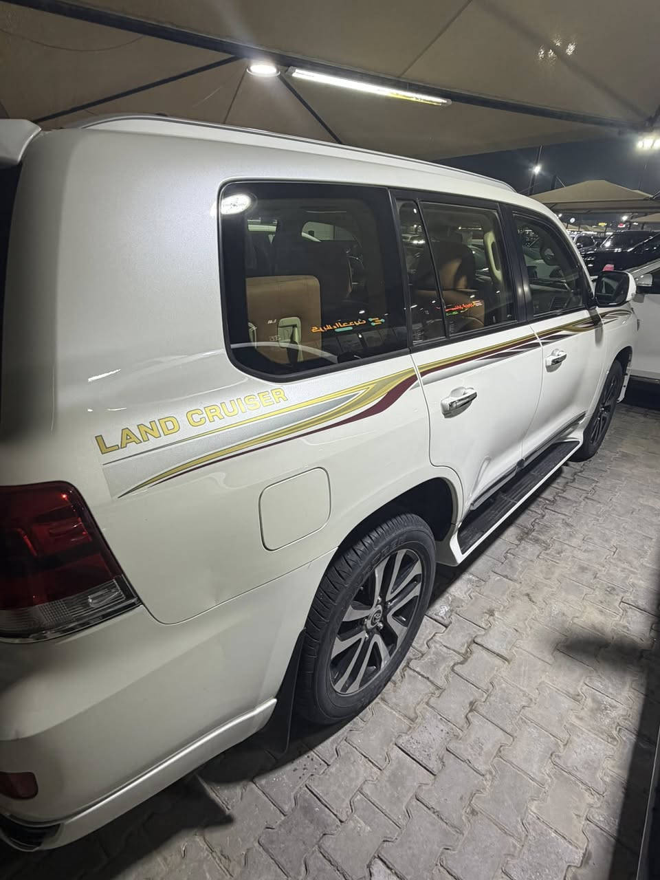 لاندكروز 2019 بريم اصل رقم بغداد
السياره من 2020 يمنا ماشيه 90.000 km حقيقي مكان السياره كربلاء 
السعر 56.000$
***********
